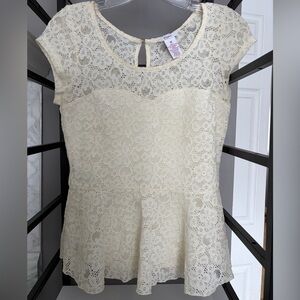 Candie’s Cream Lace Peplum Top Y2K